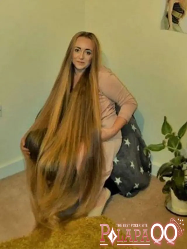 Rambut Panjang Gadis Ini Dijuluki Rapunzel