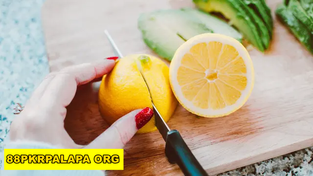 8 Manfaat Jeruk Lemon Bagi Kesehatan: Sehatkan Jantung dan Cegah Anemia 