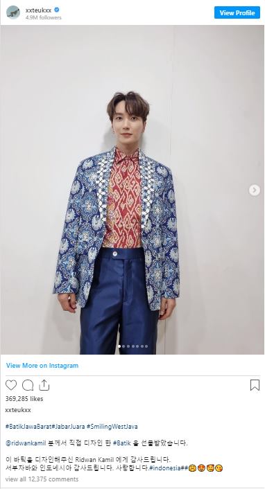 Gaya Super Junior Pakai Baju Batik Rancangan Ridwan Kamil