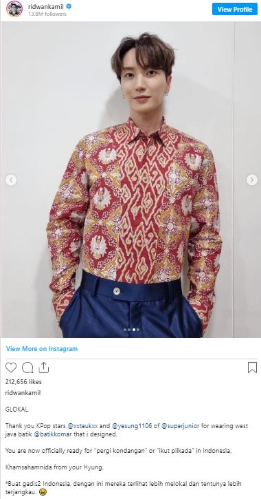 Gaya Super Junior Pakai Baju Batik Rancangan Ridwan Kamil